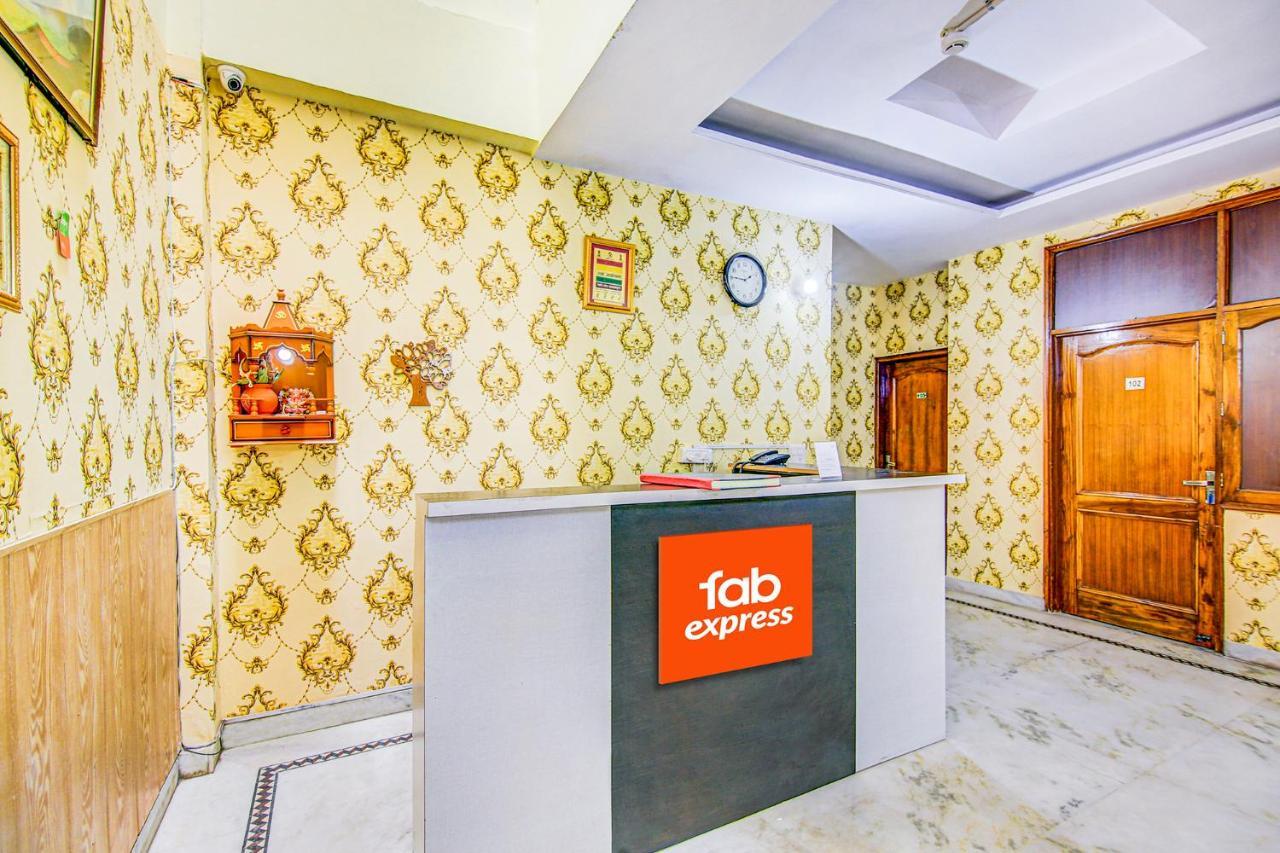 Hotel Fabexpress Royal Ashray Noida Exterior foto